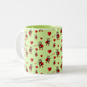 Niedliche Ladybugs, Herz & Joy Text auf Light Gree Zweifarbige Tasse (Vorderseite Links)