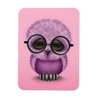 Niedliche Lila Babyschale mit Brille auf Rosa Magnet