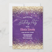 Niedliche lila Imitate aus Gold Glitzer Monogramm Einladung (Vorderseite)