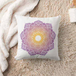 Niedliche lila mediation mandala kissen