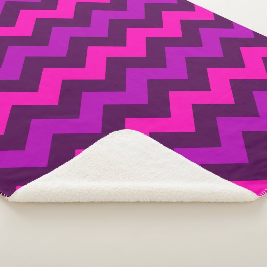 Niedliche Lila Rosa Chevrons Große Sherpa-Decke Sherpadecke (3/4)