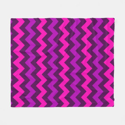 Niedliche Lila rosa Chevrons Mittelfläschchen Fleecedecke (Vorderseite (Horizontal))