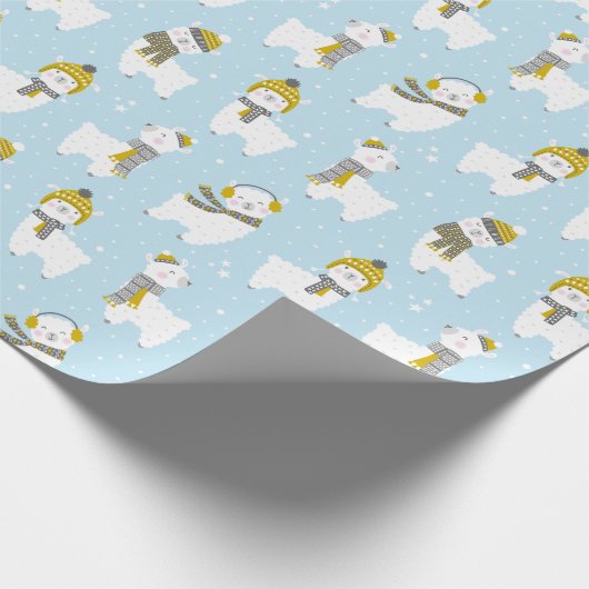Niedliche Llamas mit Hüten und Schals auf hellblau Geschenkpapier (Ecke)