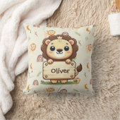 Niedliche Löwe mit Namensschild Kissen (Decke)