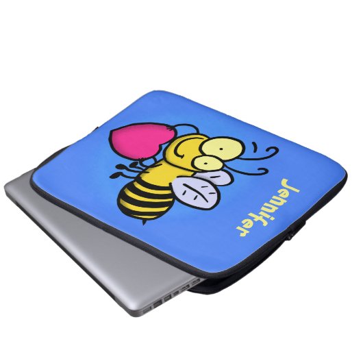 Niedliche lustige Biene mit Herz-Cartoon-Abbildung Laptopschutzhülle (Vorne Knopf)