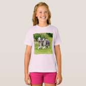 Niedliche lustige Boston Terrier Hunde spielen - T-Shirt (Vorne ganz)