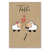 Niedliche, lustige Cartoon Schafe in Liebe begrabe Tischnummer (Rückseite)
