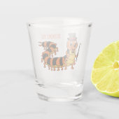 Niedliche lustige Centipez-Cartoon-Abbildung Schnapsglas (Rückseite)