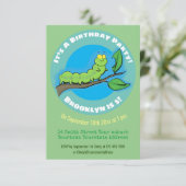 Niedliche lustige Raupe auf einem Cartoon Einladung (Stehend Vorderseite)