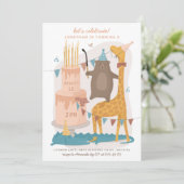 Niedliche lustige Tiere: Bärengigraffe. Kindergebu Einladung (Stehend Vorderseite)