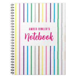 Niedliche Mädchenkids schlugen den Rücken in die S Notizblock