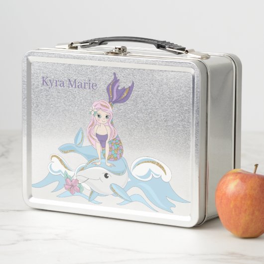 niedliche Mädels tragen den Namen Metal Lunch Box (Beispiel)