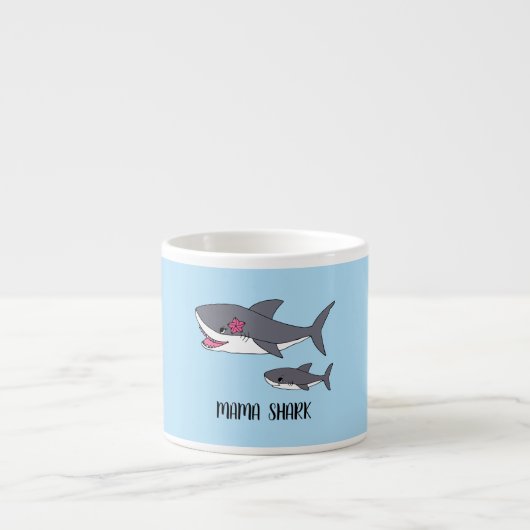 Niedliche Mama Shark and Baby Shark Tasse (Vorderseite)