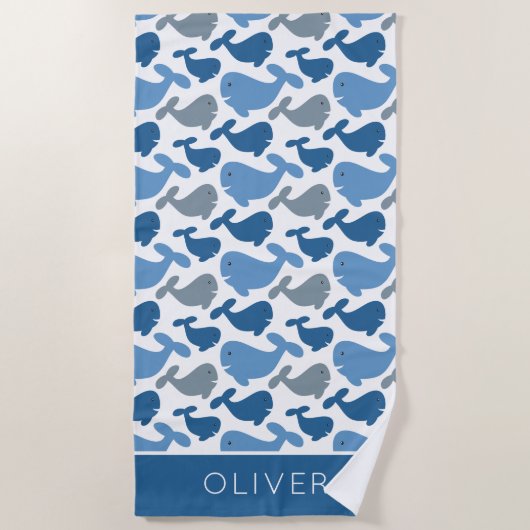 Niedliche Marine-Blau-grauer Wal-personalisierte Strandtuch (Vorderseite)