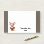 Niedliche Maus mit Buch Post-it Klebezettel (Auf Schreibtisch)