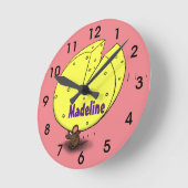 Niedliche Maus mit Cartoon-Abbildung Runde Wanduhr (Winkel)