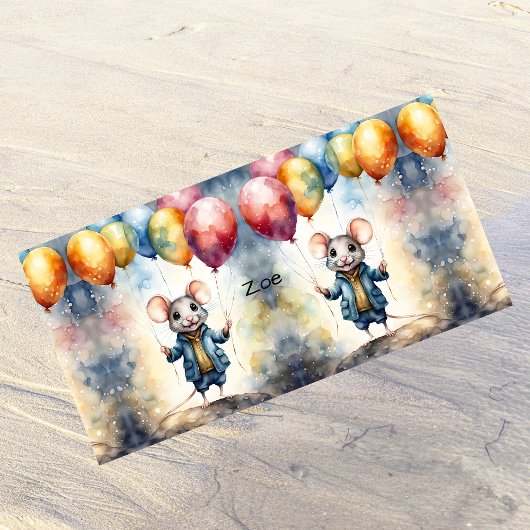 Niedliche Maus mit farbigen Ballons, personalisier Strandtuch