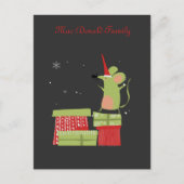 Niedliche Maus über Weihnachtsgeschenke Postkarte (Vorderseite)