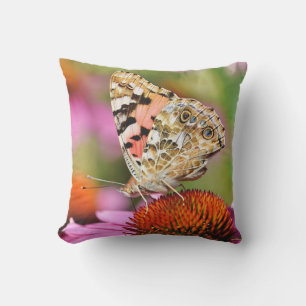 Niedliche moderne Fotografie Butterfly Yellow Blum Kissen