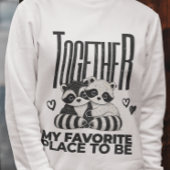 Niedliche monochromatische Raccoon Valentine Liebe Sweatshirt