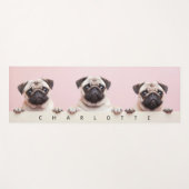Niedliche Mops Hunde Moderne rosa Personalisierter Yogamatte (Vorderseite (Horizontal))