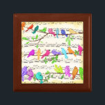 Niedliche Musical Birds Symphony - Happy Song  Erinnerungskiste<br><div class="desc">Niedliche Farbige Musical Birds Symphony - Happy Song - Spring Melody Zeichn - Anpassbar - Wählen / Fügen Sie Ihren einzigartigen Text / Schriftart / Farbe - Make Your Special Gift - Neu formatieren und verschieben oder entfernen und hinzufügen Elemente / Bild mit Anpassungs-Tool ! - Zeichn und Design von...</div>