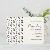 Niedliche musikalische Note Muster Geburtstag Einladung (Stehend Vorderseite)