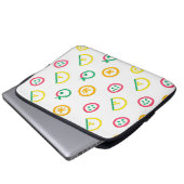 Niedliche Muster Artwork. Jetzt kaufen Laptopschutzhülle (Vorne Knopf)