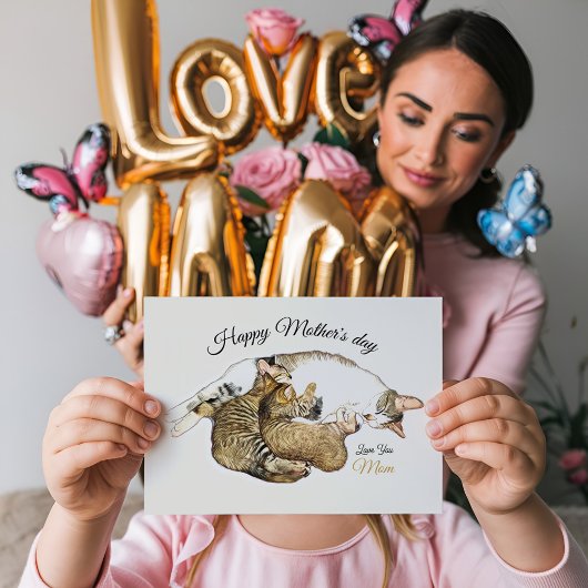 Niedliche Mutterkatze und Jungtiere Feiertagspostkarte