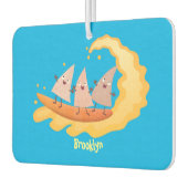 Niedliche nachos-Maischips beim Surfen Cartoon Autolufterfrischer (Links)