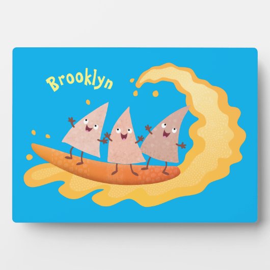 Niedliche nachos-Maischips beim Surfen Cartoon Fotoplatte (Vorderseite)