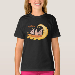 Niedliche nachos-Maischips beim Surfen Cartoon T-Shirt