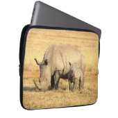 Niedliche Nashörner in Afrika Laptopschutzhülle (Vorne Rechts)