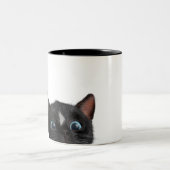 Niedliche neugierige Katze Zweifarbige Tasse (Mittel)