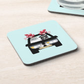 Niedliche Neuvermählte in Untersetzer mit Korkgefl (Linke Seite)