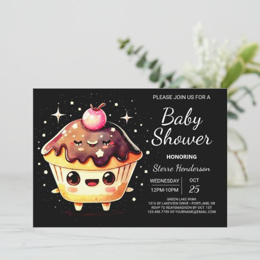 Niedliche Online Kleine Muffin Boy Babydusche Einladung (Stehend Vorderseite)