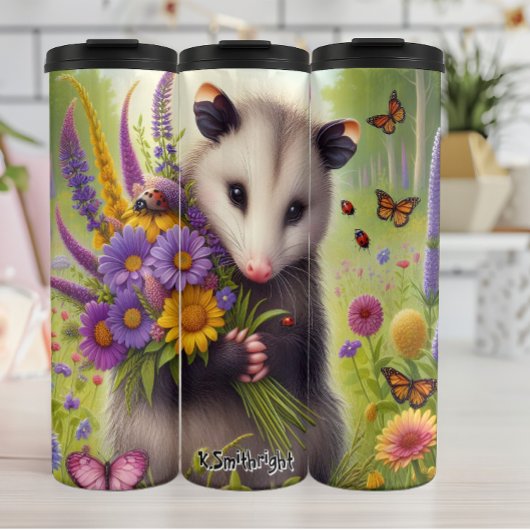 Niedliche Opossum-Holding-Blume Thermosbecher