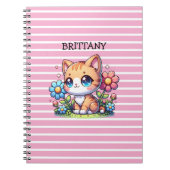 Niedliche Orange Kitty Cat bei Blume Personalisier Notizblock (Vorderseite)