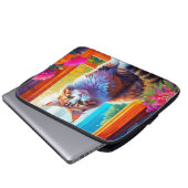 Niedliche Orange- und Weiße Katze im Stadtfenster Laptopschutzhülle (Vorne Knopf)