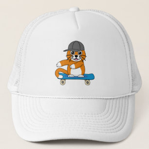 Niedliche orangefarbene Katze auf Skateboard Carto Truckerkappe