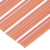 Niedliche orangefarbene Streifen Tischdecke (Schrägansicht)