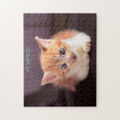 Niedliche Orangenkatze auf schwarz Ottoman Orange Puzzle (Vertikal)