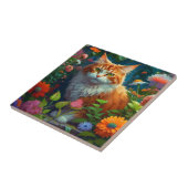 Niedliche Orangenkatze bei Blume Fliese (Seite)
