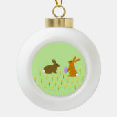 Niedliche Osterbünen und Affodien Keramik Kugel-Ornament (Vorderseite)