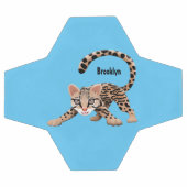 Niedliche Ozelot-Cartoon-Abbildung Fußball (Flach)