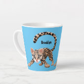 Niedliche Ozelot-Cartoon-Abbildung Milchtasse (Linke Ecke)