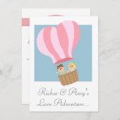 Niedliche Paare in der rosa gestreiften Heißluft Einladung (Vorne/Hinten)