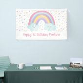 Niedliche Pastel-Regenbogenwolken Erster Geburtsta Banner (Messeveranstaltung)