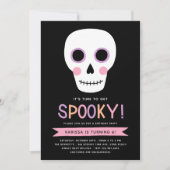 Niedliche Pastel Skull und Sterne Halloween Einladung (Vorderseite)