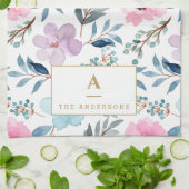 Niedliche Pastell Blue Watercolor Blume Monogramm Geschirrtuch (Gefaltet)